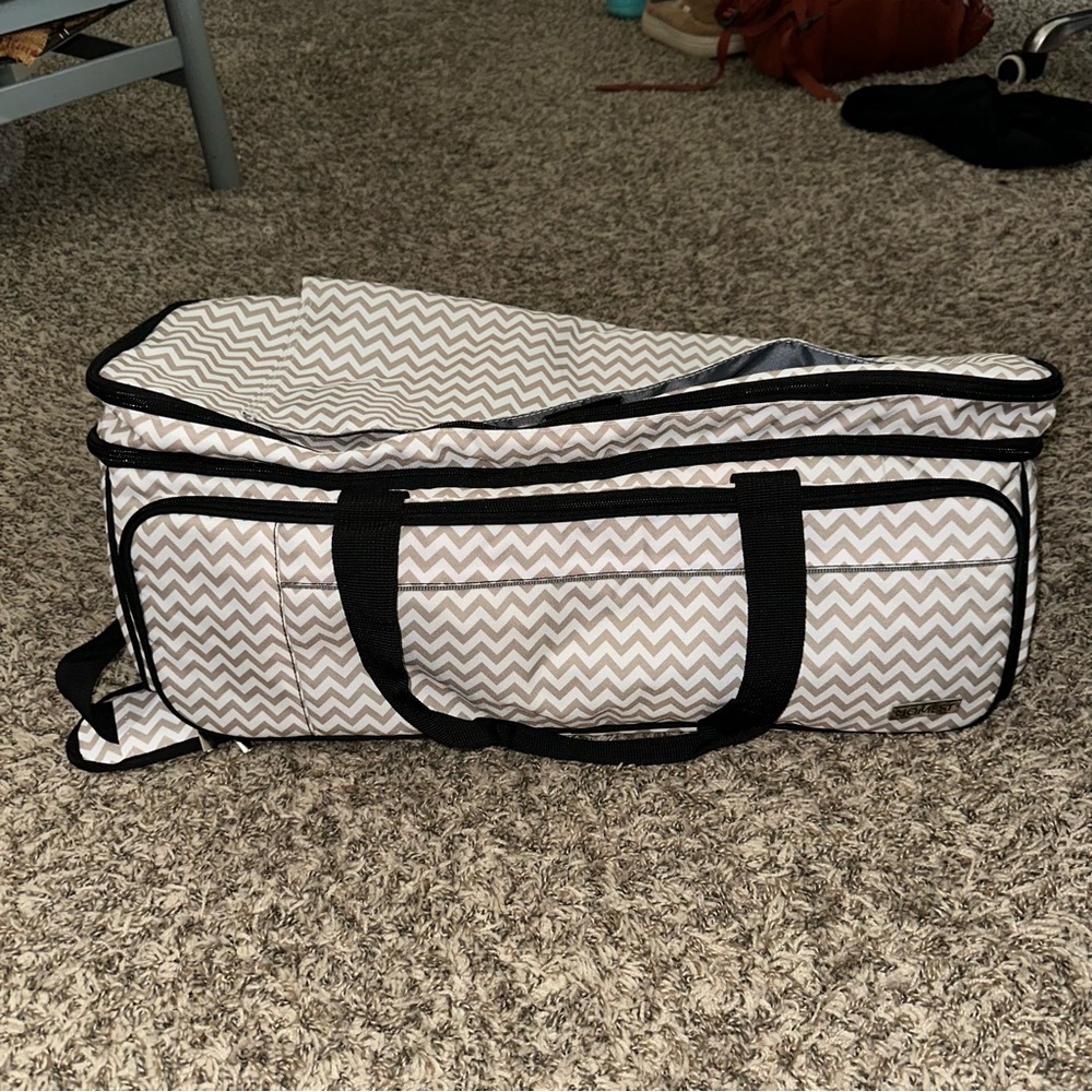 Chevron Pattern Travel Bag